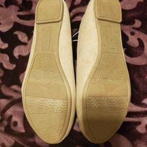 New with tags womens flat shoes size 8